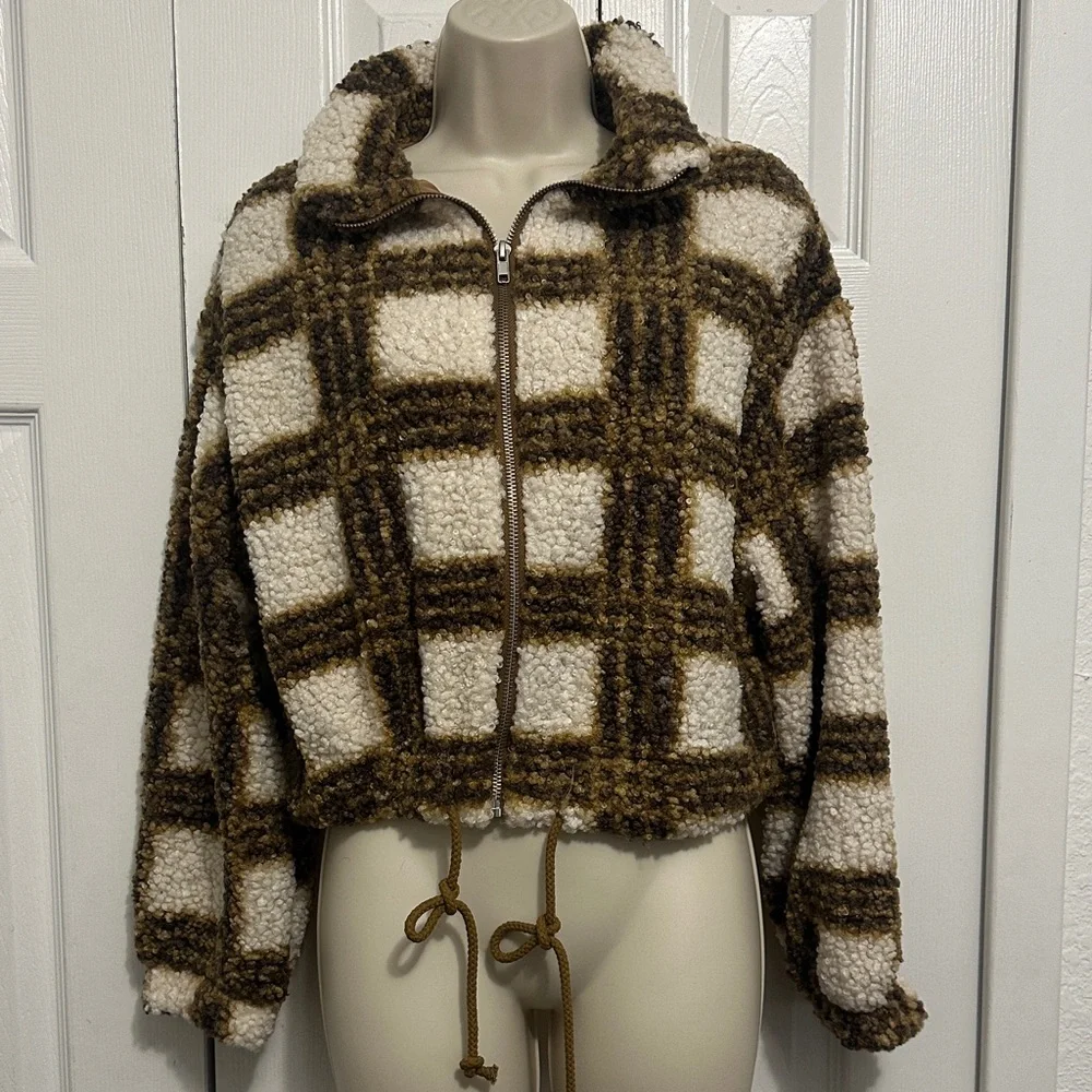 Fashion Nova Brown and Cream Teddy Jacket - Picture 3 of 9